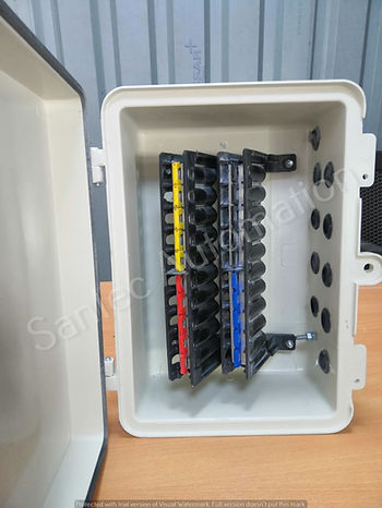 3020 Spring Loaded Box